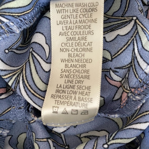 Max Studio Blue Dotted Striped Crepe Belted Shorts Size Small - Picture 9 of 9